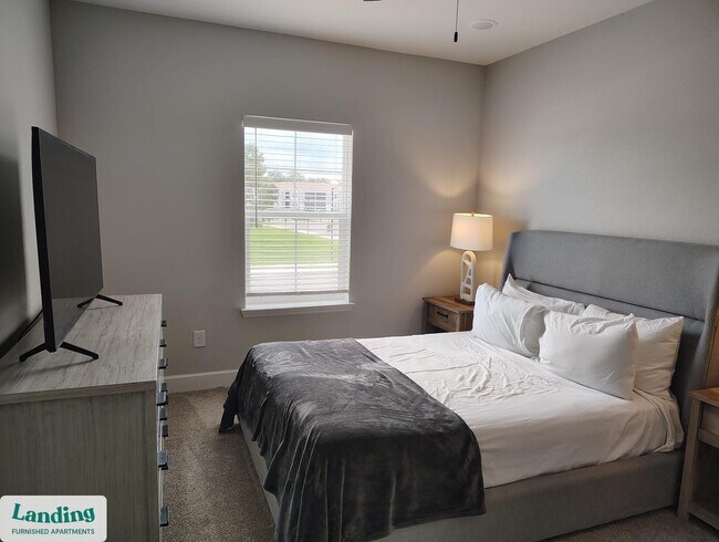 Building Photo - 120 SW 148th Dr