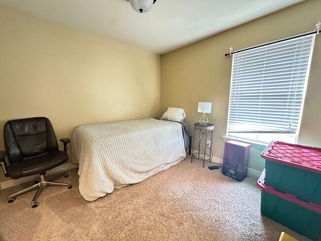 Building Photo - 3825 Pickering Pass Dr