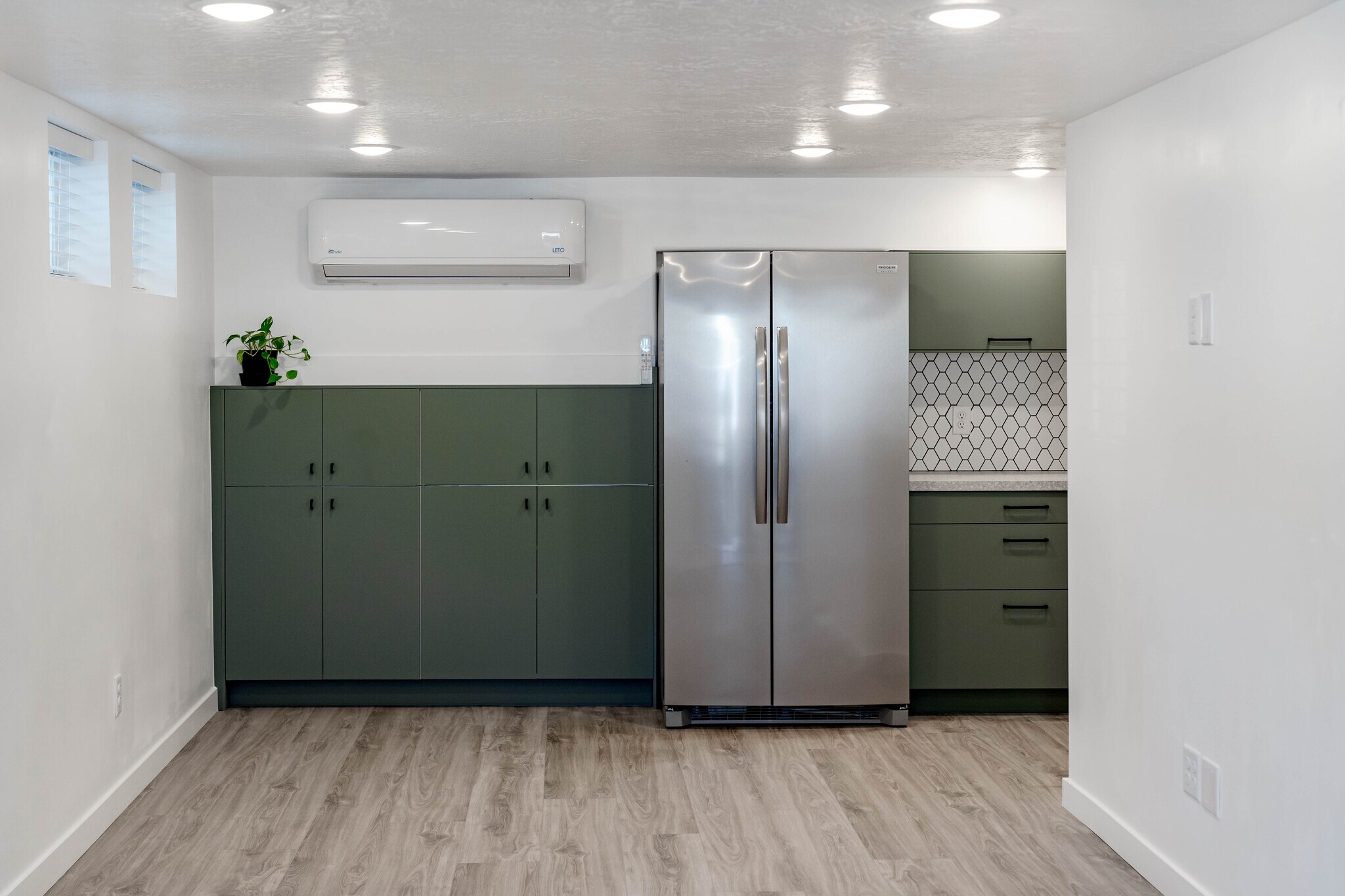 Kitchen extra storage - 140 N 700 E