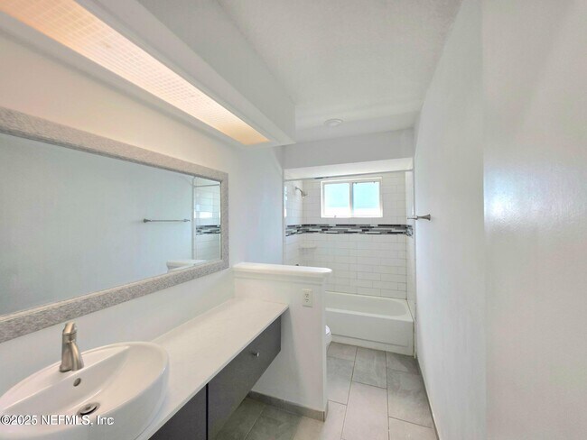Building Photo - 6753 Newgate Cir E