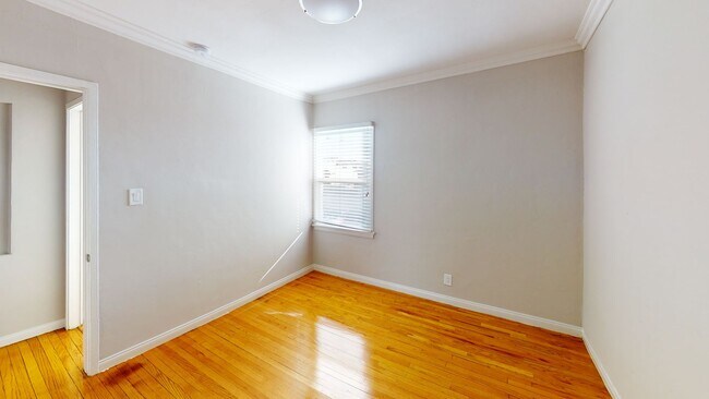 Building Photo - Adams apartments...Newly Remodeled 2 Bedro...