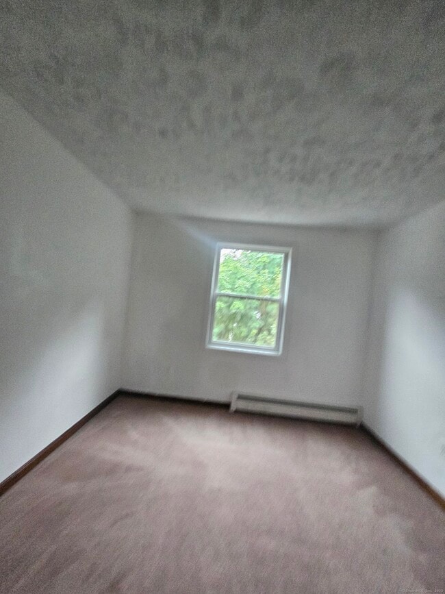 Building Photo - 356 Adams St