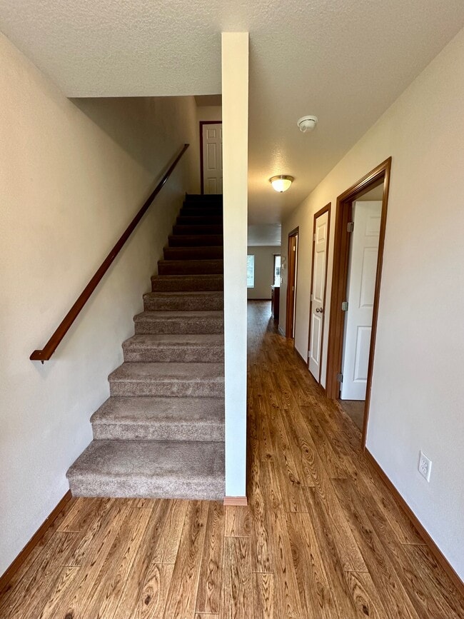 Building Photo - 297 Sowell Dr