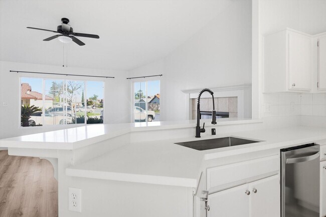 Building Photo - SILVERCREEK BEAUTY !!!  APPLICATION PENDING!!