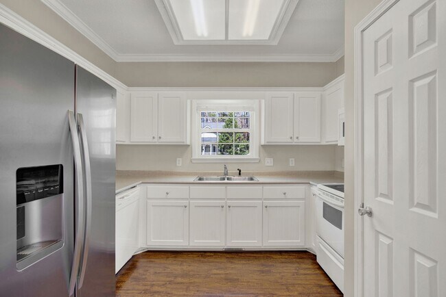 Building Photo - Coastal Cottage in Turtle Hill