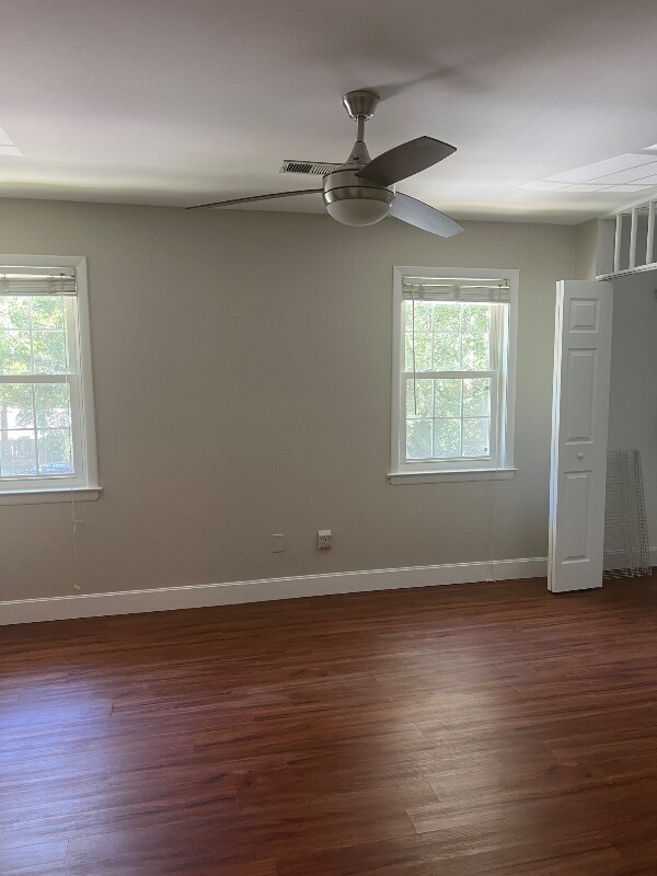 Building Photo - 105 Heritage Cir