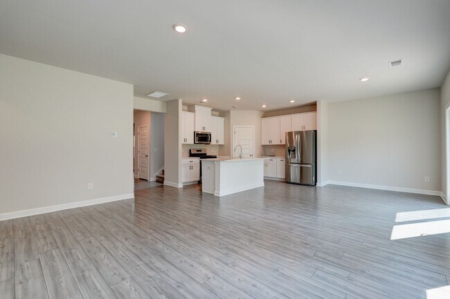 Building Photo - 123 Mainsail Wy
