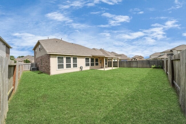 Building Photo - 21254 Lucknow Ln