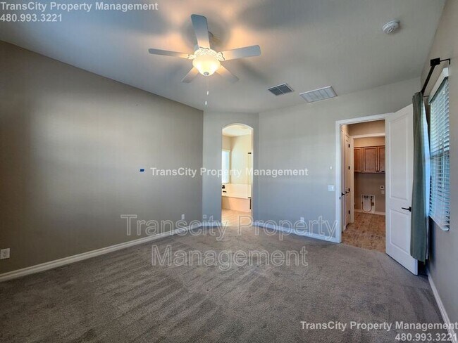 Building Photo - 3558 E Arabian Dr