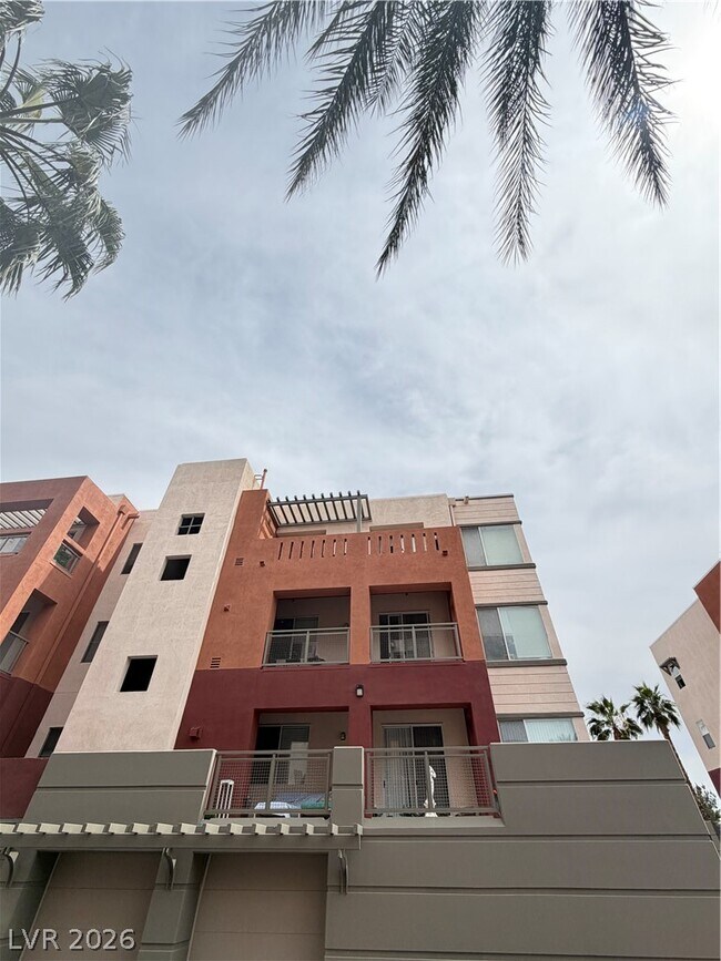 Building Photo - 87 E Agate Ave