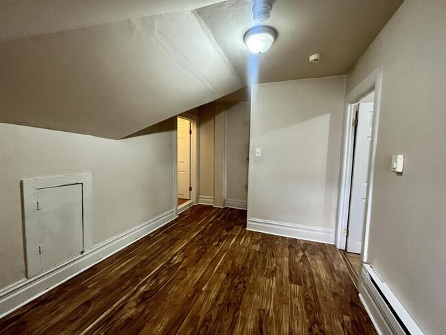 Building Photo - 514 E 500 S