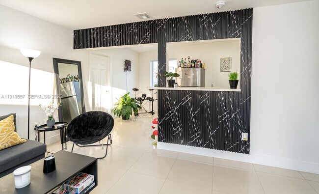 Building Photo - 2388 NE 173rd St