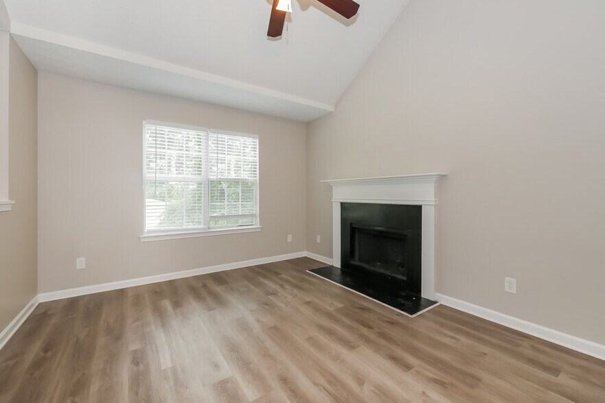 Building Photo - 2096 Dylan Ct