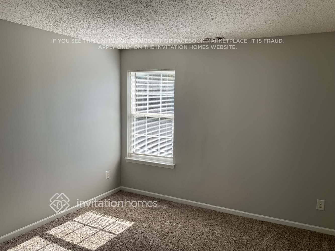 Building Photo - 10729 Glenluce Ave