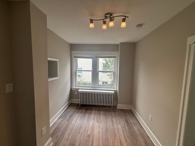 Building Photo - Single Family Home Available for Rent in t...