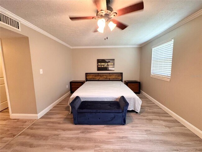 Building Photo - 4318 Lake Underhill Rd