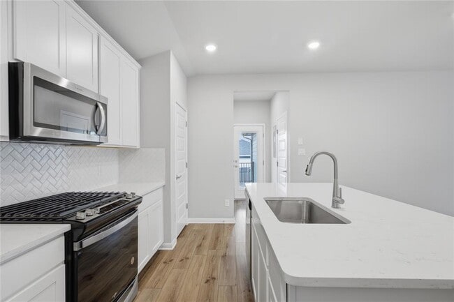 Building Photo - 126 Fairmeadow Downs Dr