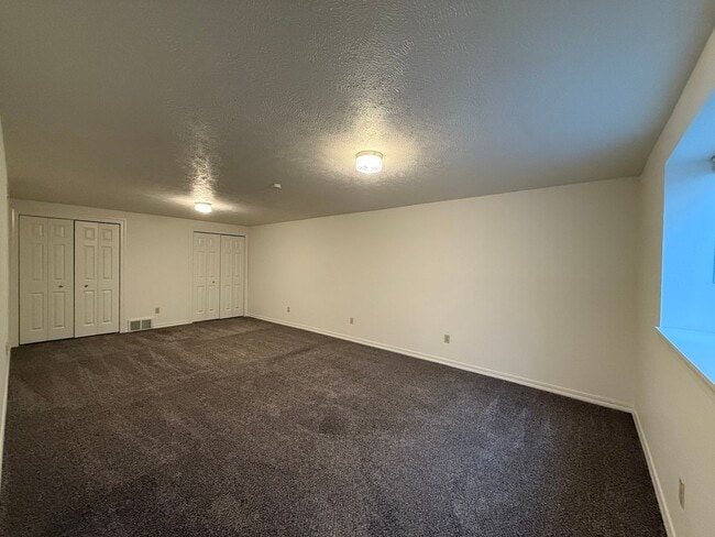 Building Photo - Stunning 3 Bed, 2 Bath Home near Riverside State Park! *SPECIAL: $1,000 OFF!*