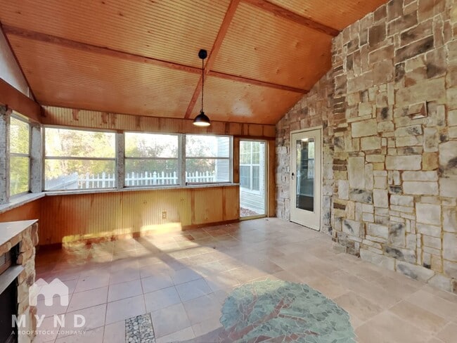 Building Photo - 4729 Stillwood Cove