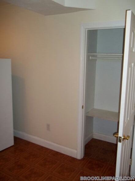 Building Photo - 191 Winthrop Rd