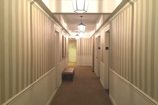 Building Photo - 157-163 E 72nd St