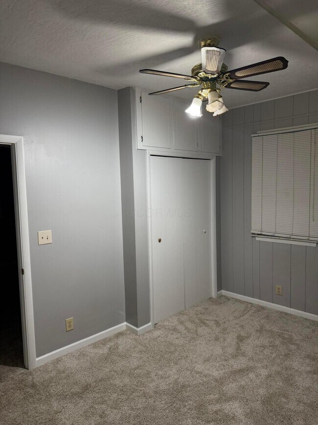 Building Photo - 346 Main St