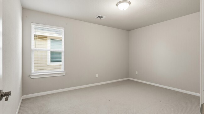 Building Photo - 21450 Petherton Dr