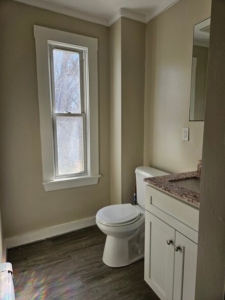 Building Photo - 24 Ninth St