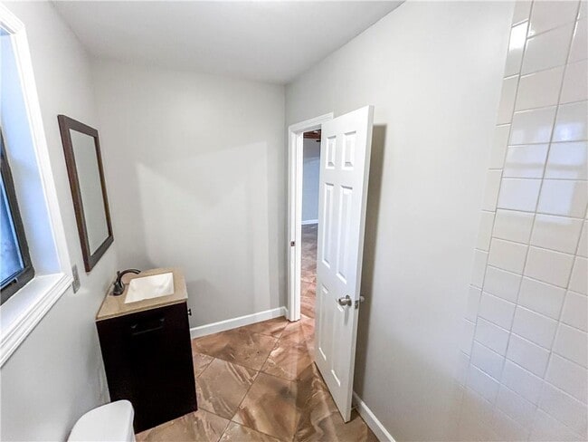 Building Photo - 3468 Cedar Valley Ct