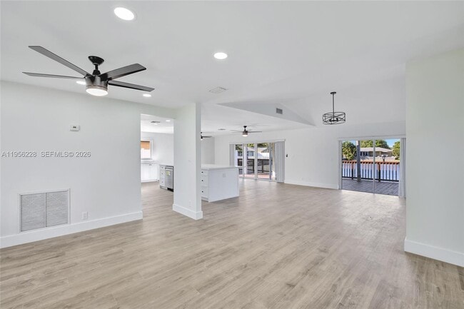 Building Photo - 1911 NW 40th Ct