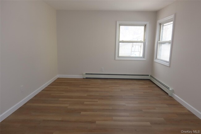 Building Photo - 93 4th Ave