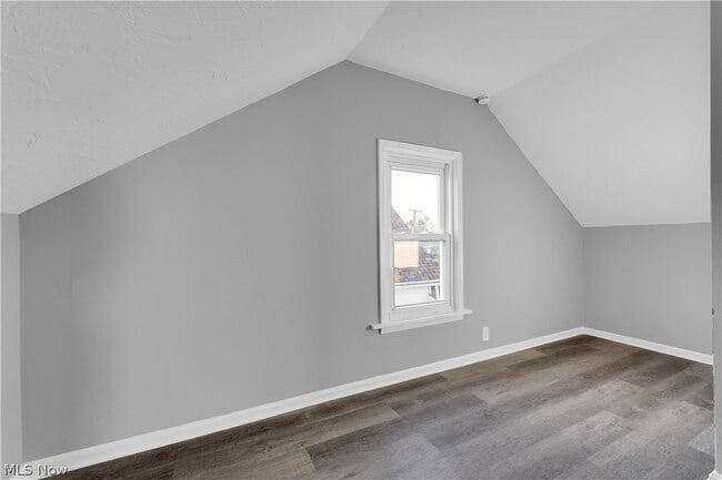 Building Photo - 18810 Arrowhead Ave