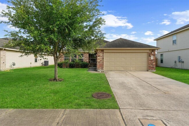 Building Photo - 2611 Verano Dr