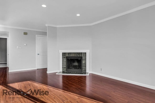 Building Photo - 963 Ridgeview Ct