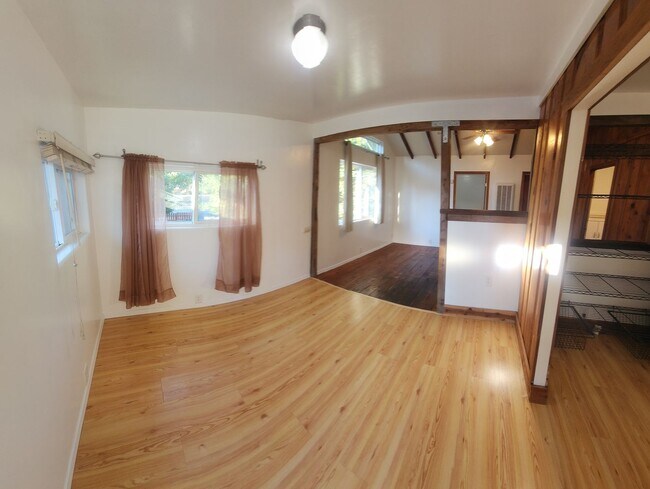 Building Photo - 1941 Abbott St