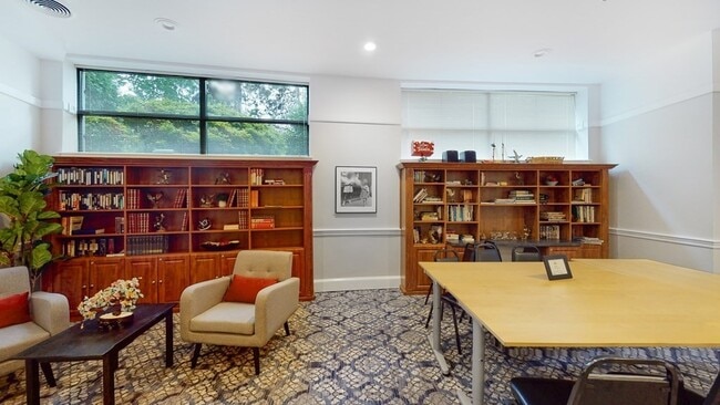 Building Photo - 150 Staniford St