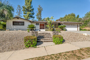 Building Photo - 4615 Arriba Dr