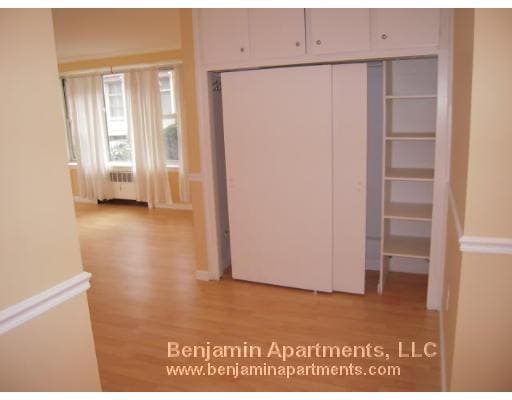 Building Photo - 145 Pinckney St