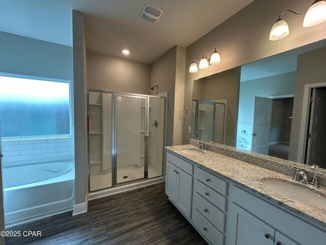 Building Photo - 245 Villa Bay Dr