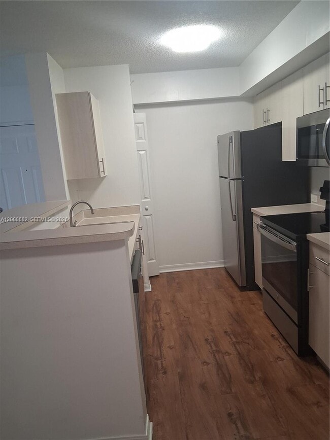 Building Photo - 620 SW 111th Ave