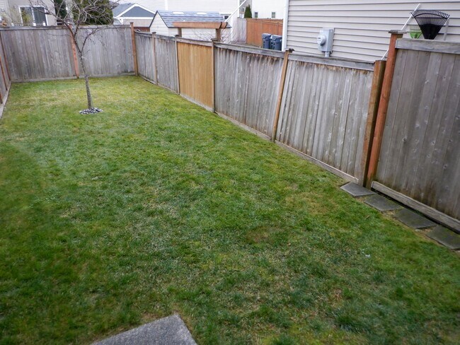 Building Photo - 1722 Cadborough Ln