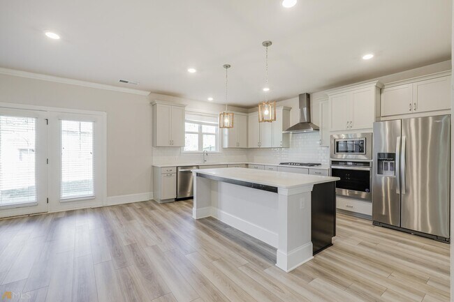 Building Photo - 322 Caledonia Ct