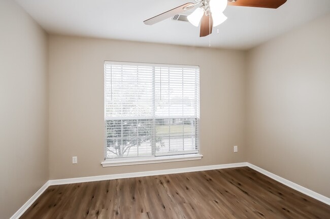 Building Photo - 2915 Eaglenest Ln