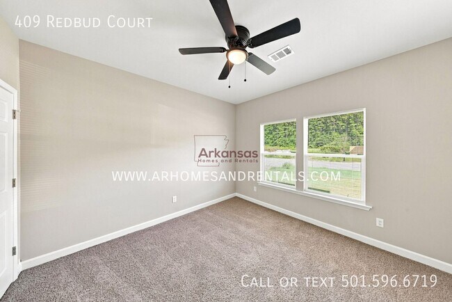 Building Photo - 409 Redbud Ct