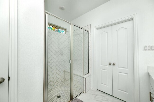 Building Photo - 2309 Wooded Run Trl