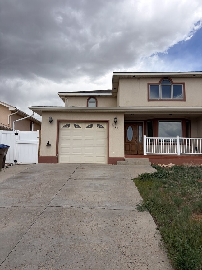 Building Photo - 1421 Thaxton Ct