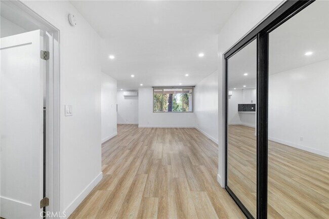 Building Photo - 17000 Burbank Blvd