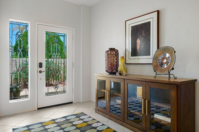 Building Photo - 7 Florentina Dr