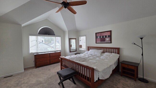 Building Photo - 7 bedroom 5 Bath Home In Desirable Boulder Location - Partially Furnished - 6 Month Lease Only