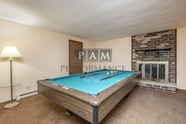 Building Photo - 21225 Mary Lynn Dr